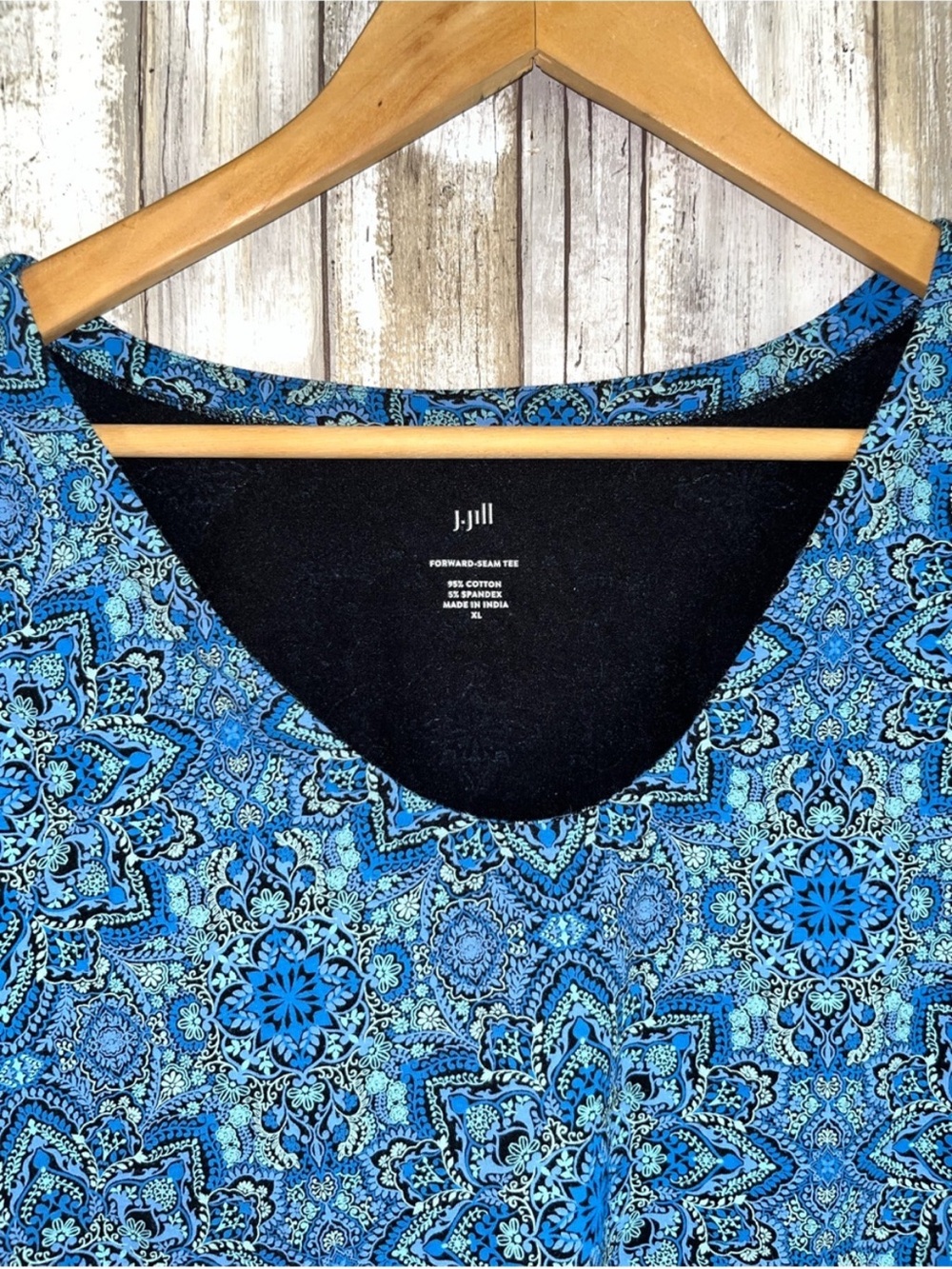 J Jill XL Blue Medallion Print Forward Seam Tee Cotton Stretch Top - Picture 4 of 5